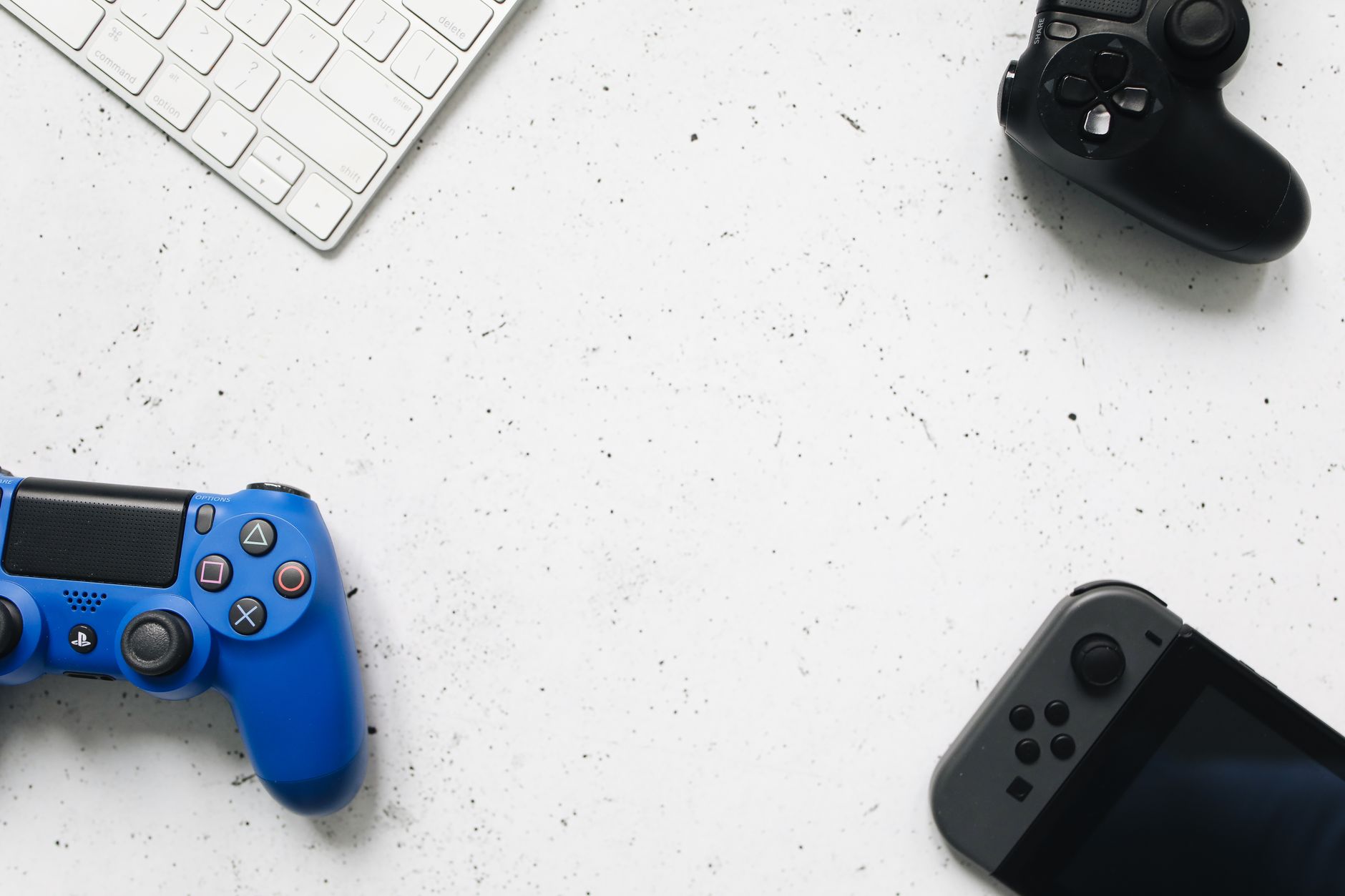 A visual comparison of gaming hardware.