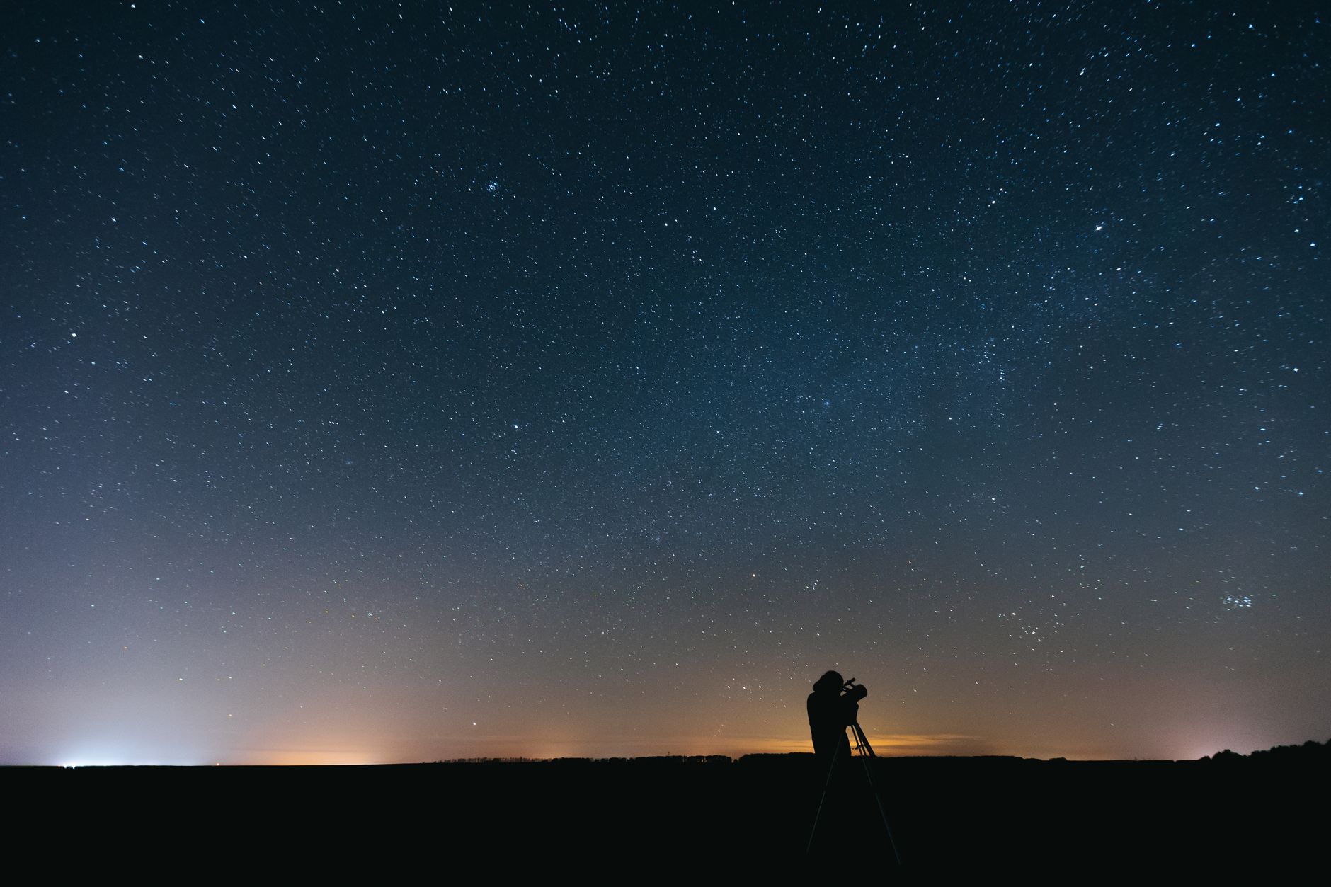 Telescope vs. Binoculars: Which Optics Should You Buy? 2 stargazing with telescope vs binoculars under night sky