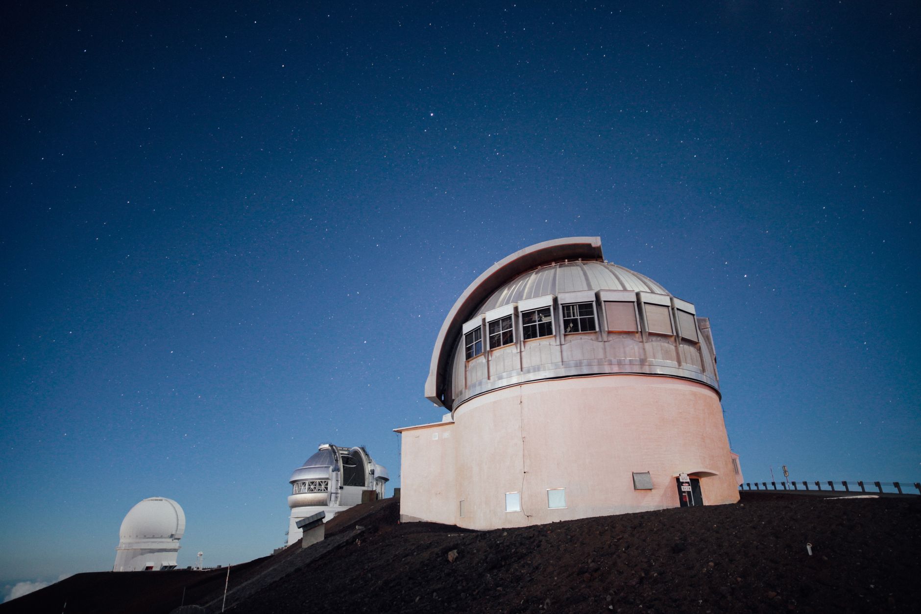 Telescope vs. Binoculars: Which Optics Should You Buy? 3 astronomy telescope set up for night observation