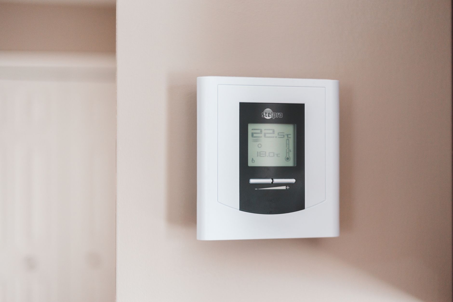 The Best Smart Thermostats for 2026: Ultimate Home Comfort & Savings 2 A sleek display showing the best smart thermostats for home climate control.