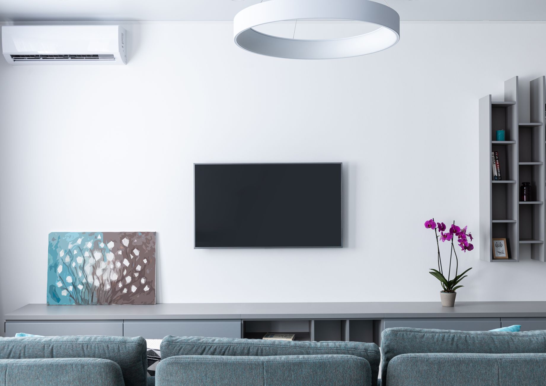 The Best Smart Thermostats for 2026: Ultimate Home Comfort & Savings 3 A family enjoying comfortable temperatures thanks to a smart thermostat.
