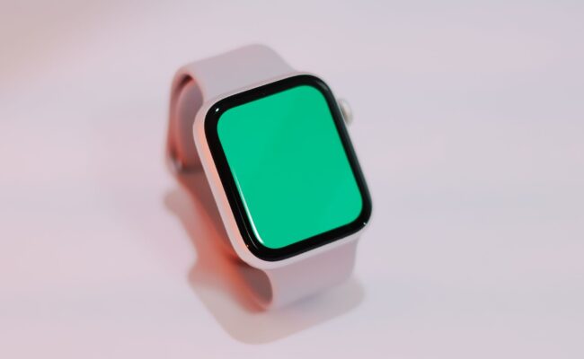 How to Repair a Smartwatch Display or Screen: A Comprehensive Guide 3 A technician using precision tools for smartwatch screen repair