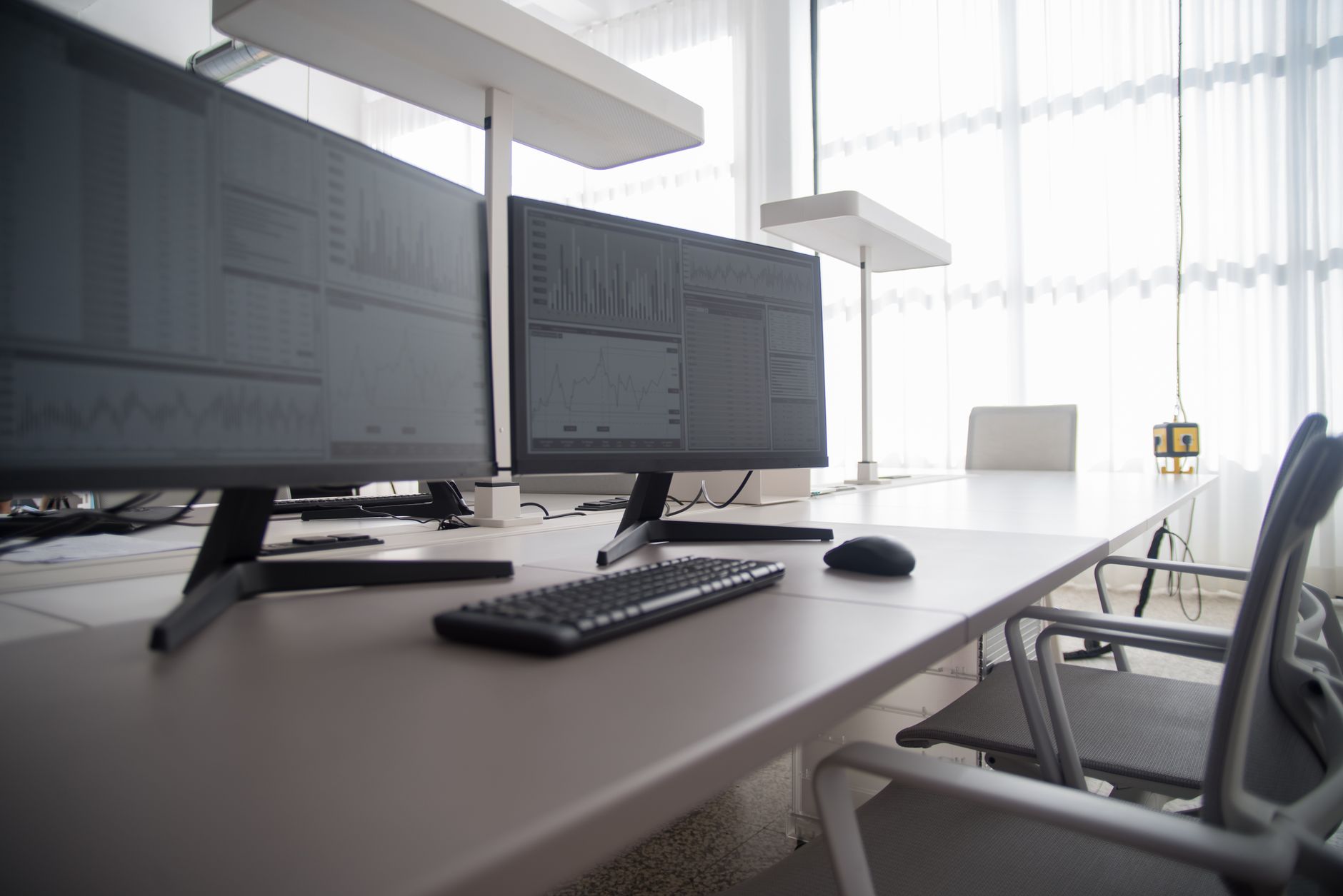 Fix 4K Monitor Blurry Text: Complete Troubleshooting Guide 2 Windows display settings showing 4K monitor blurry text scaling options
