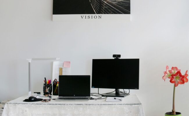 Best Webcams for 2026: Top Picks for Streaming & Calls 2 best webcams 2026 featured image showing a webcam on monitor