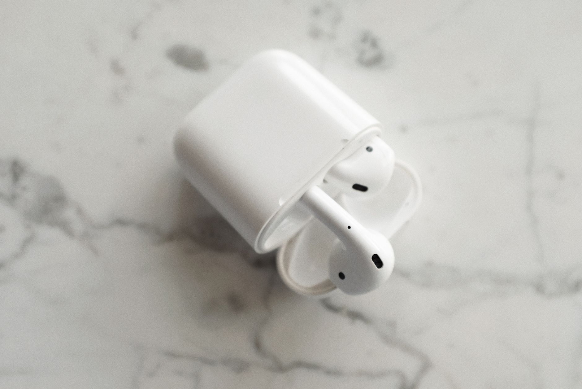 Fix Wireless Earbuds One Side Not Working: Complete Troubleshooting Guide 2 Fix wireless earbuds - Dirty wireless earbuds showing wax buildup that can cause one side to stop working