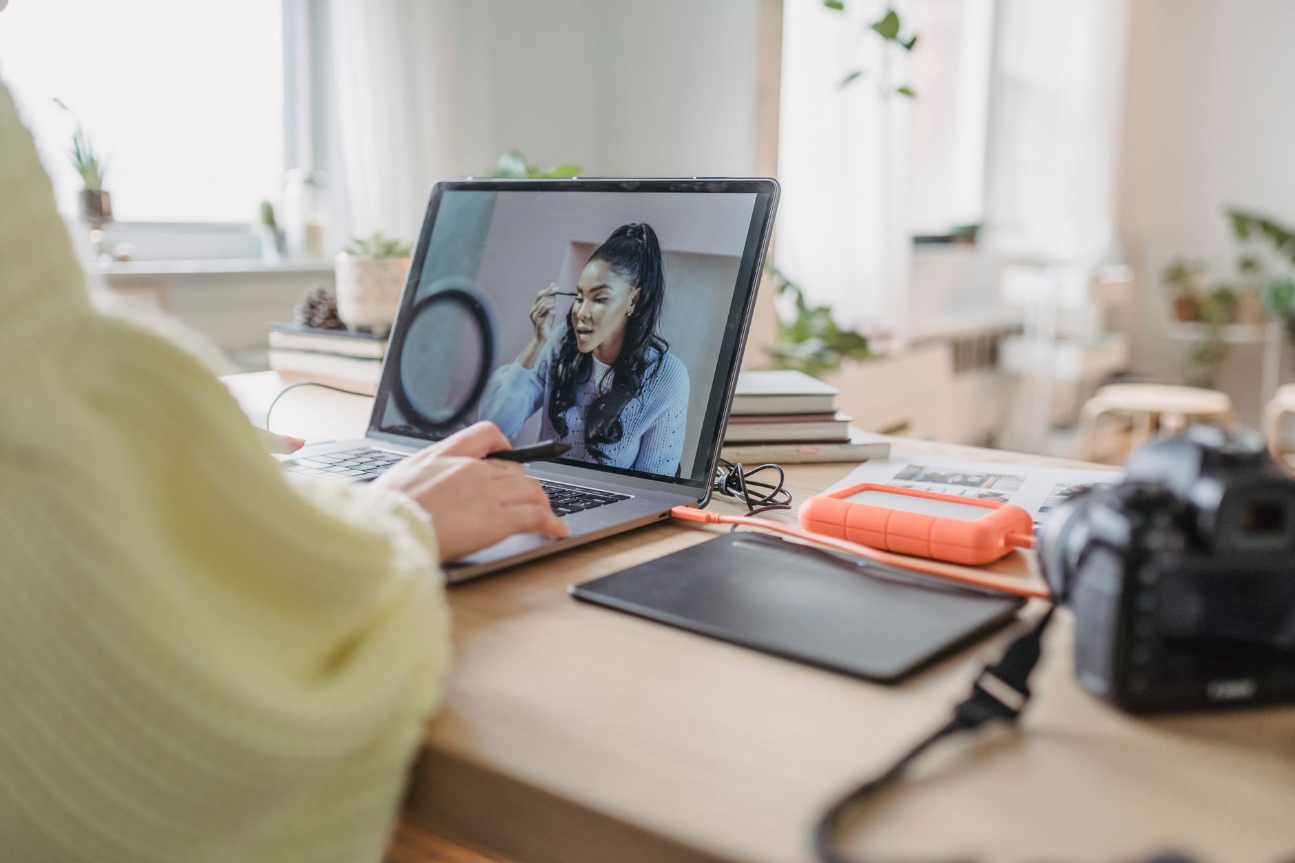 portable monitor vs desktop monitor side by side on desk